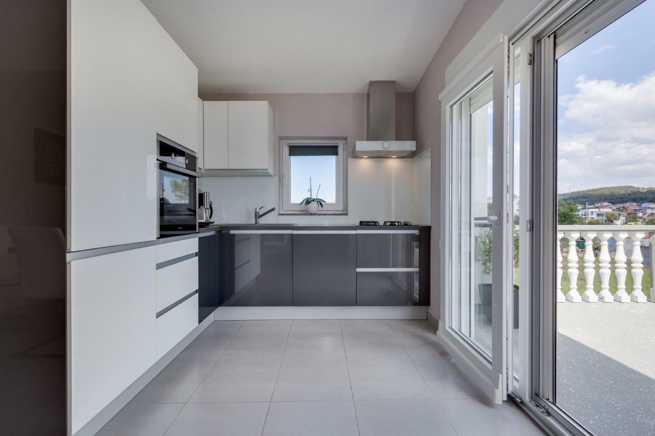 Modern And Spacious Apartment Bibinje Esterno foto