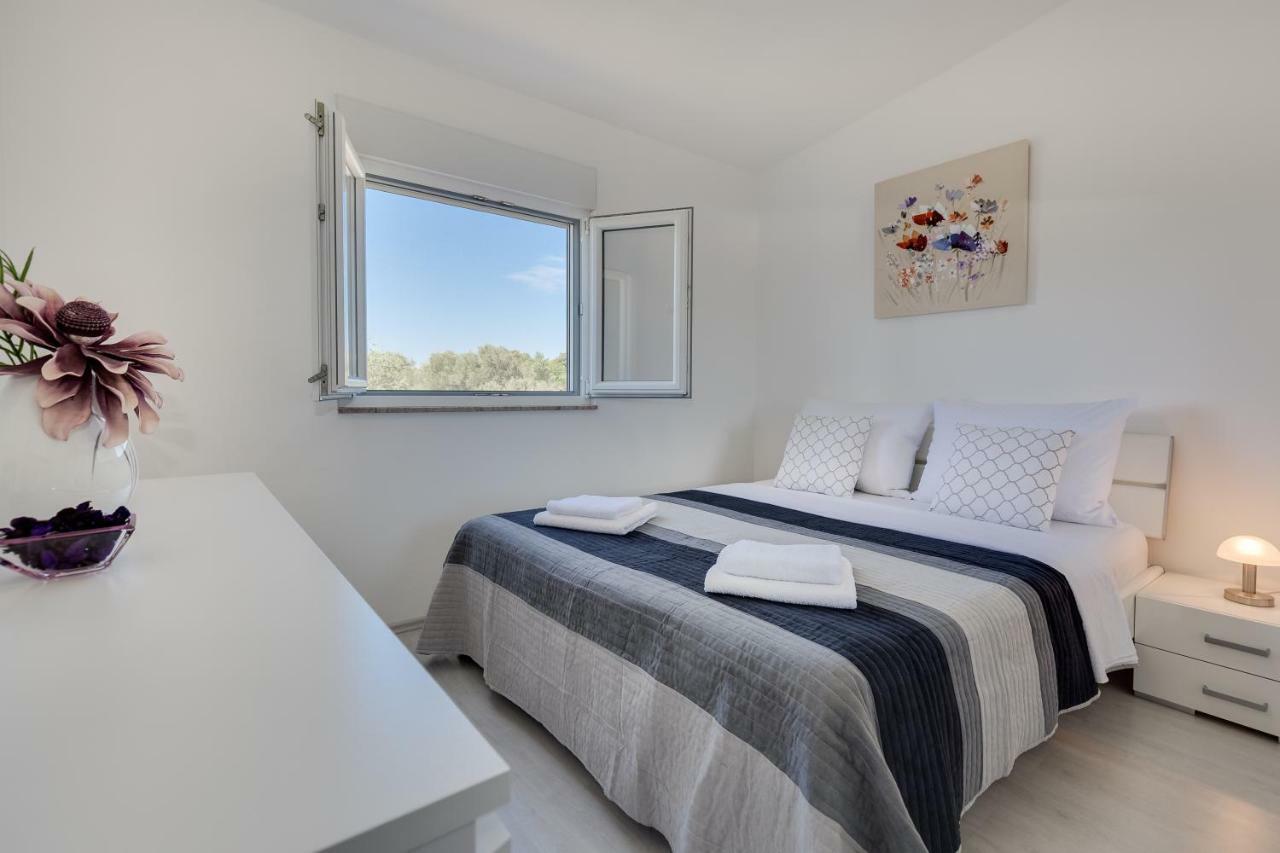 Modern And Spacious Apartment Bibinje Esterno foto