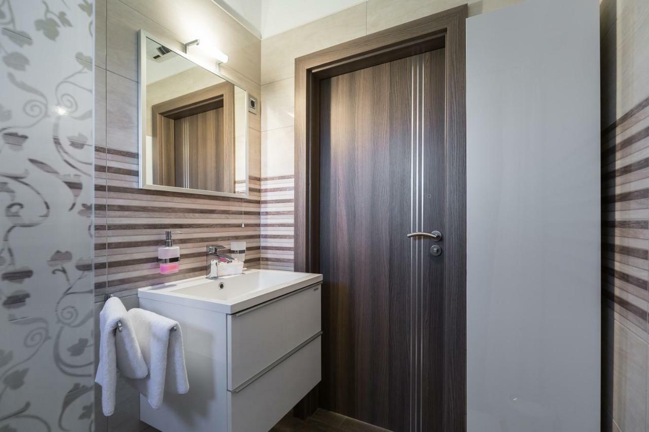 Modern And Spacious Apartment Bibinje Esterno foto