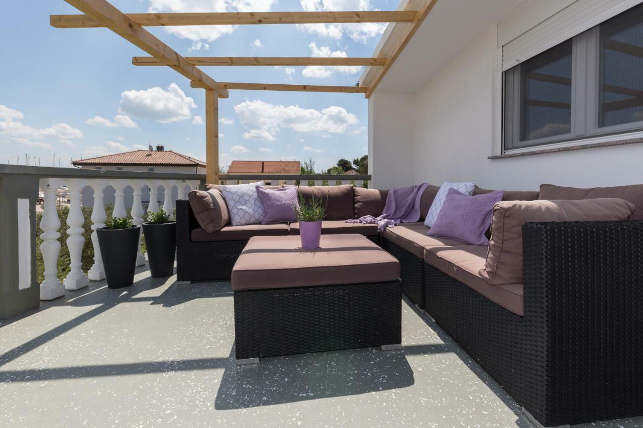 Modern And Spacious Apartment Bibinje Esterno foto