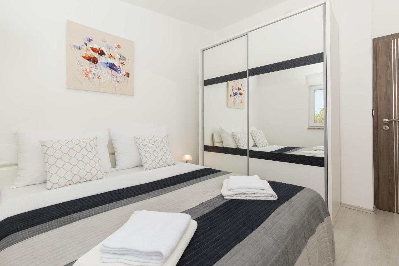 Modern And Spacious Apartment Bibinje Esterno foto
